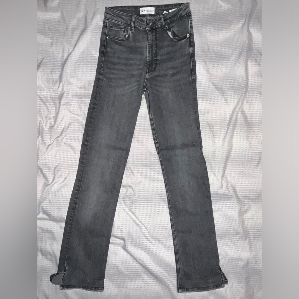 ZARA gray jeans in size 4.